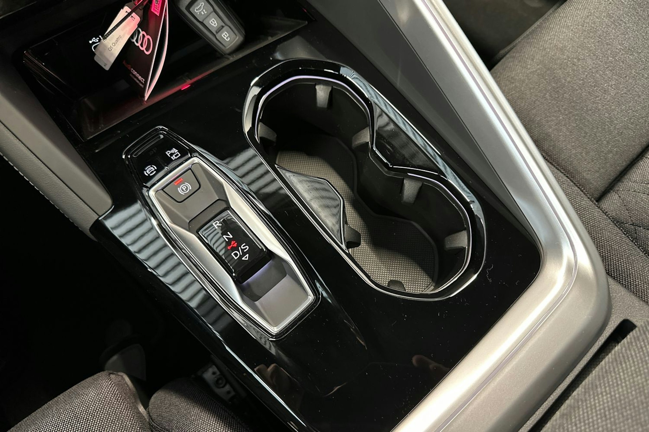 florett hopea Audi Q5 2025 kuva 11.