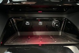 florett hopea Audi Q5 2025 kuva 12.