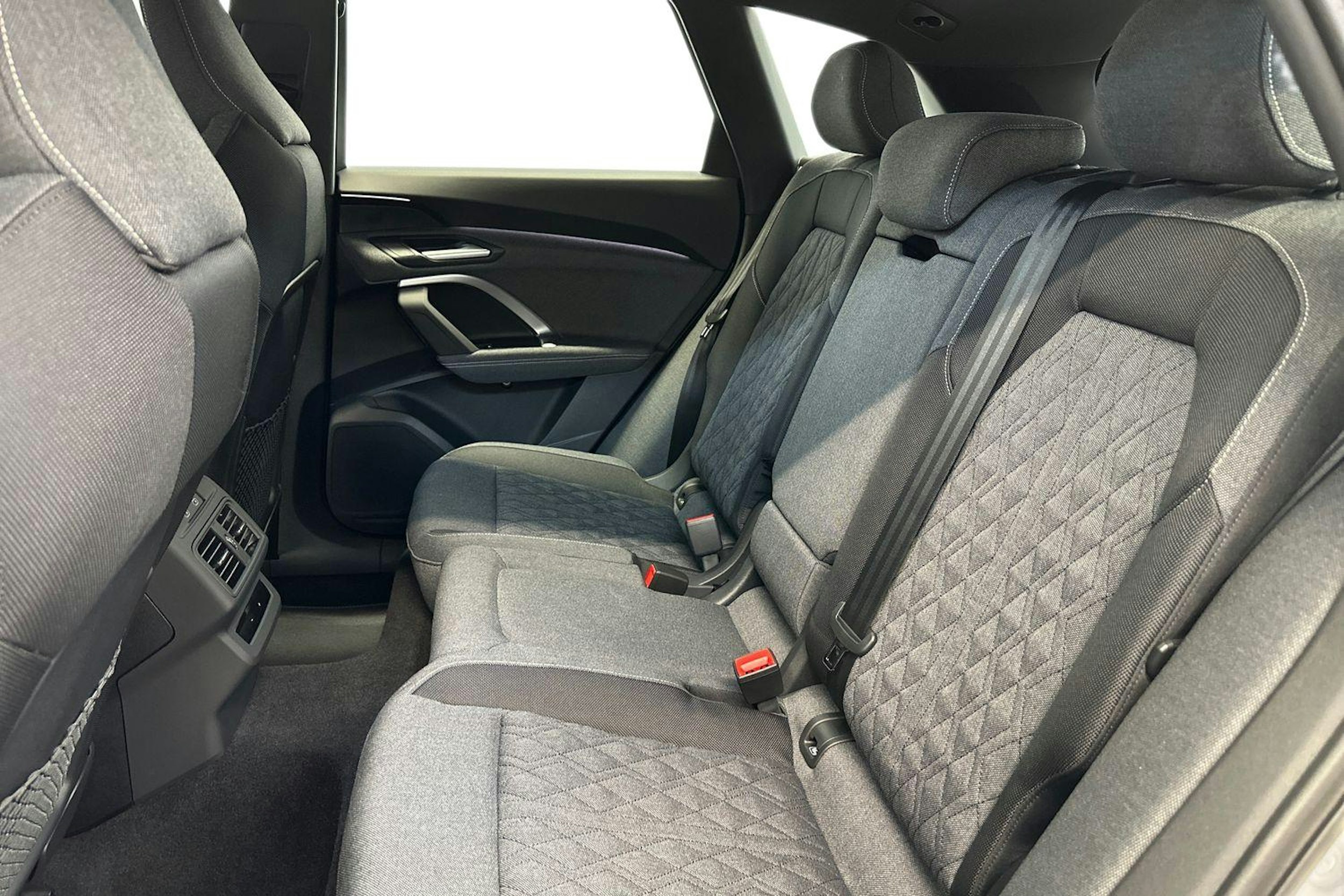 florett hopea Audi Q5 2025 kuva 21.