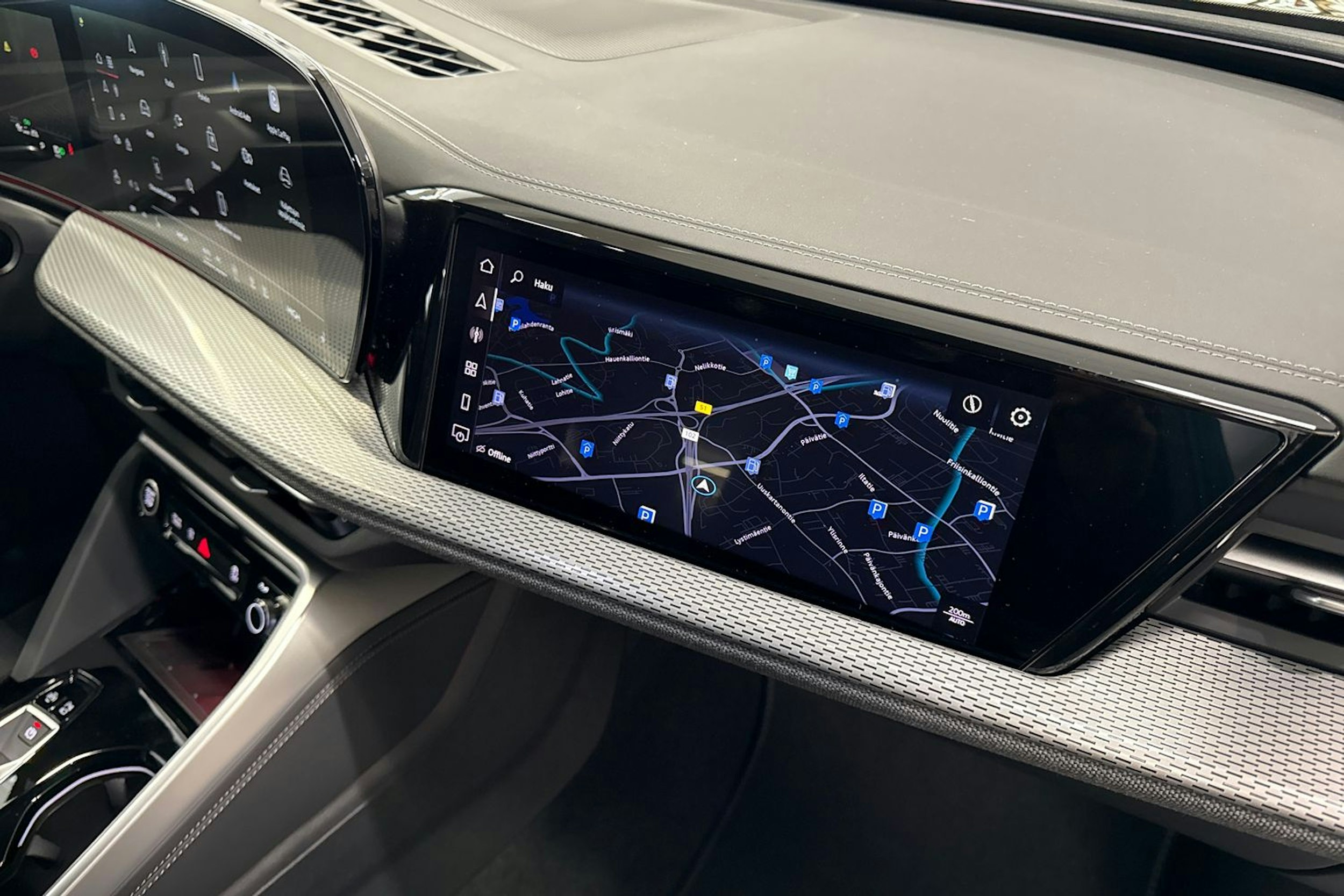 musta Audi Q5 2025 kuva 15.