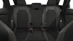 punainen Audi Q5 2025 kuva 7.