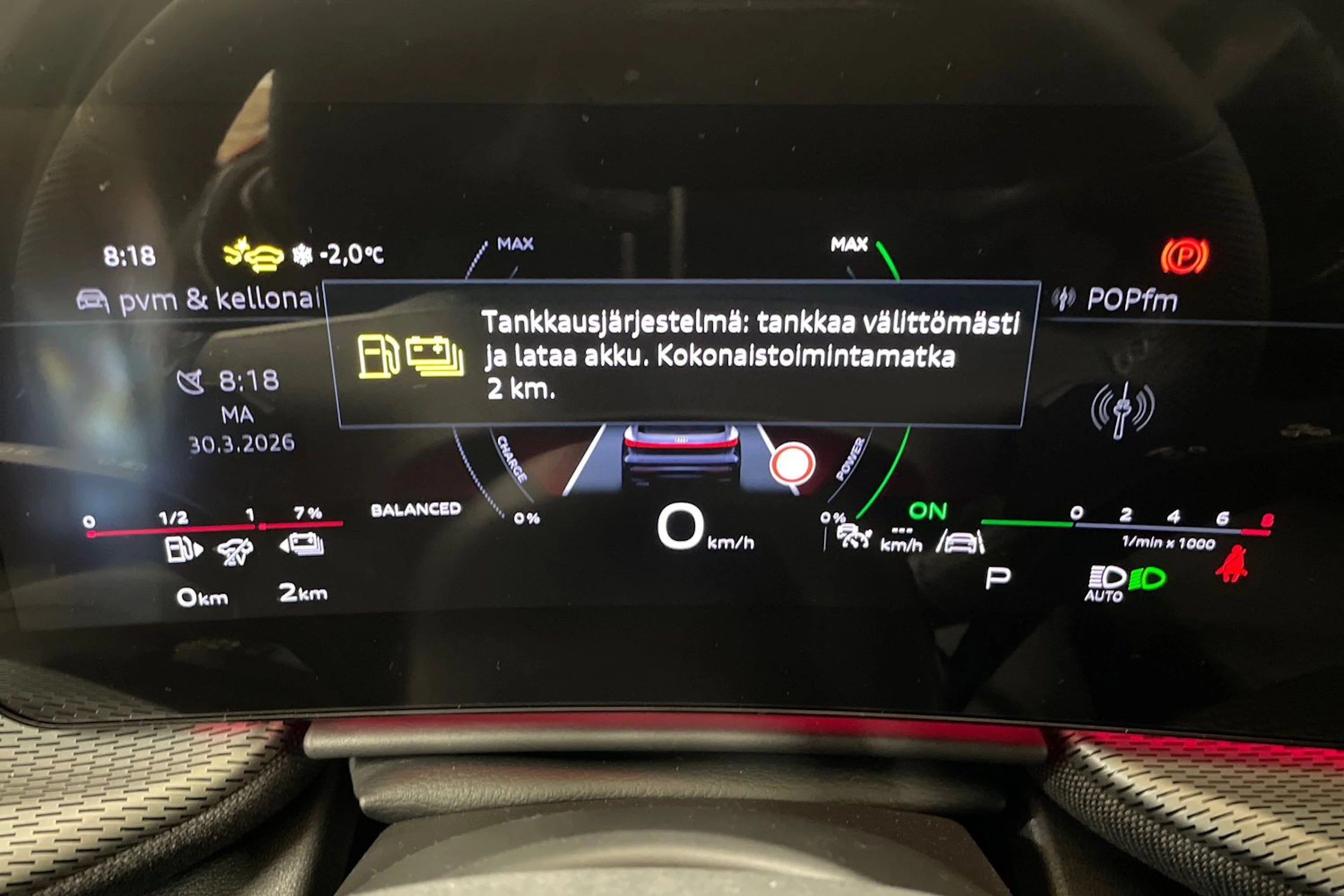 punainen Audi Q5 2025 kuva 11.