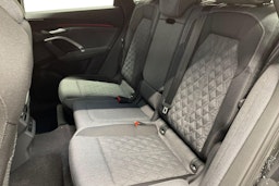 musta Audi Q5 2025 kuva 10.