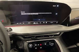 musta Audi Q5 2025 kuva 16.