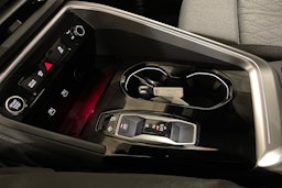 musta Audi Q5 2025 kuva 17.