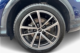 met. sininen Audi Q5 2025 kuva 9.