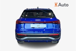 sininen Audi Q5 2025 kuva 3.