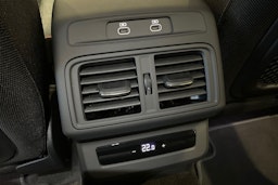 valkoinen Audi Q5 2025 kuva 8.