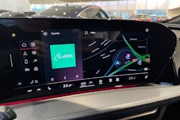 valkoinen Audi Q5 2025 kuva 10.