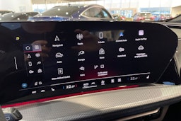 valkoinen Audi Q5 2025 kuva 11.