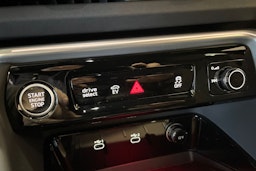 valkoinen Audi Q5 2025 kuva 13.