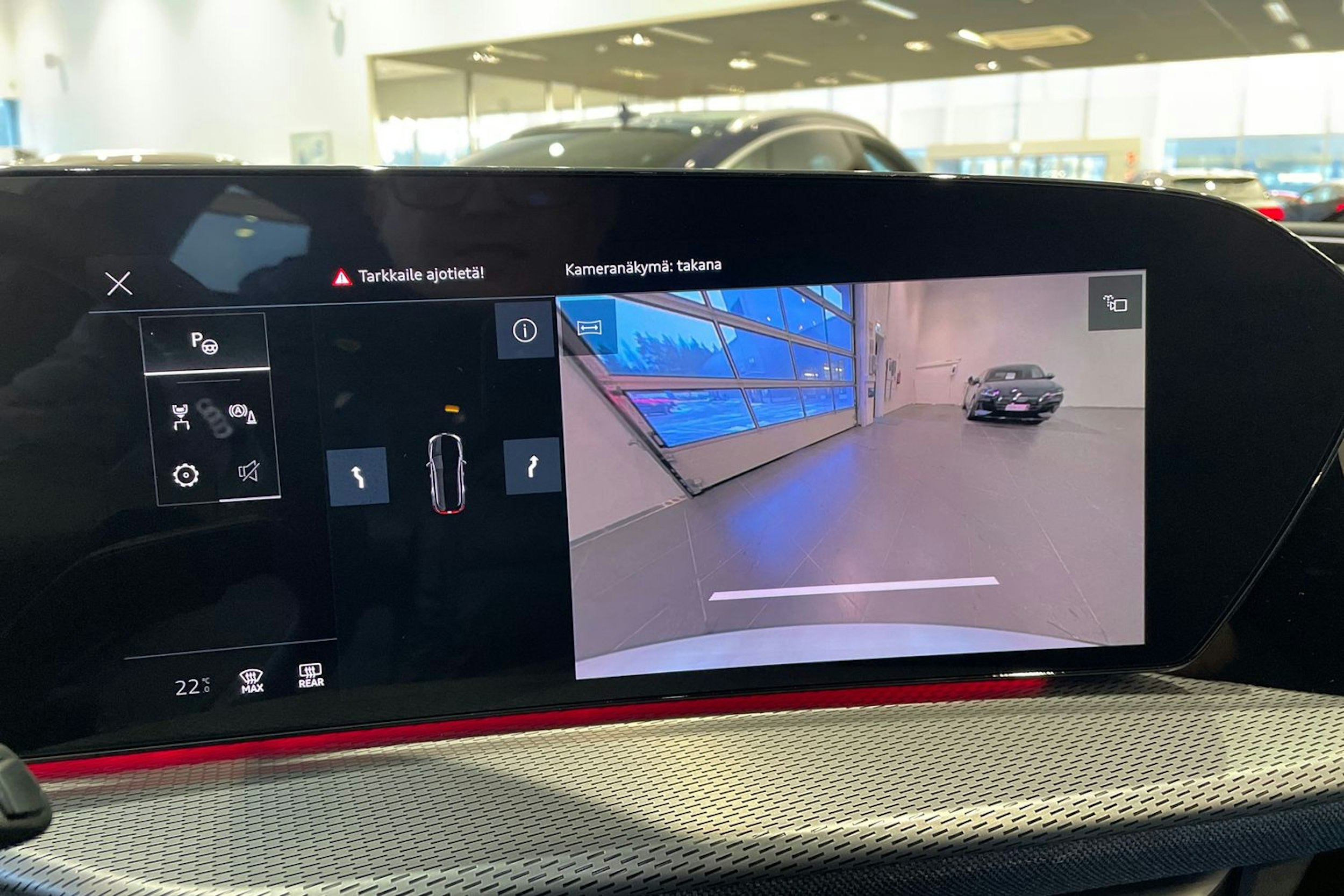 valkoinen Audi Q5 2025 kuva 15.