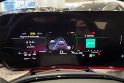 valkoinen Audi Q5 2025 kuva 16.