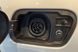 valkoinen Audi Q5 2025 kuva 19.