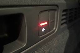 valkoinen Audi Q5 2025 kuva 22.