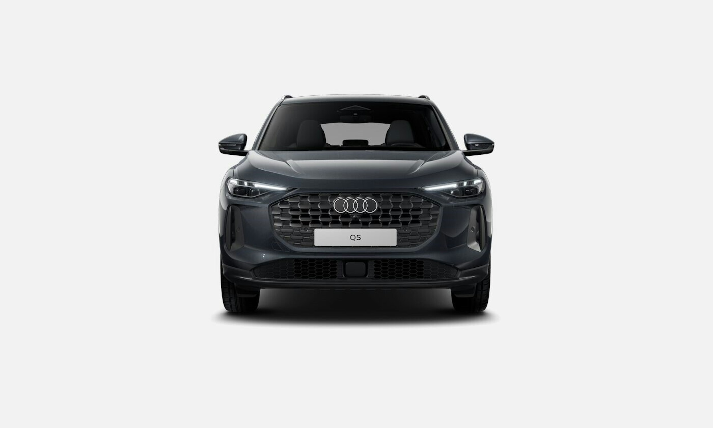 tambora harmaa Audi Q5 2025 kuva 6.