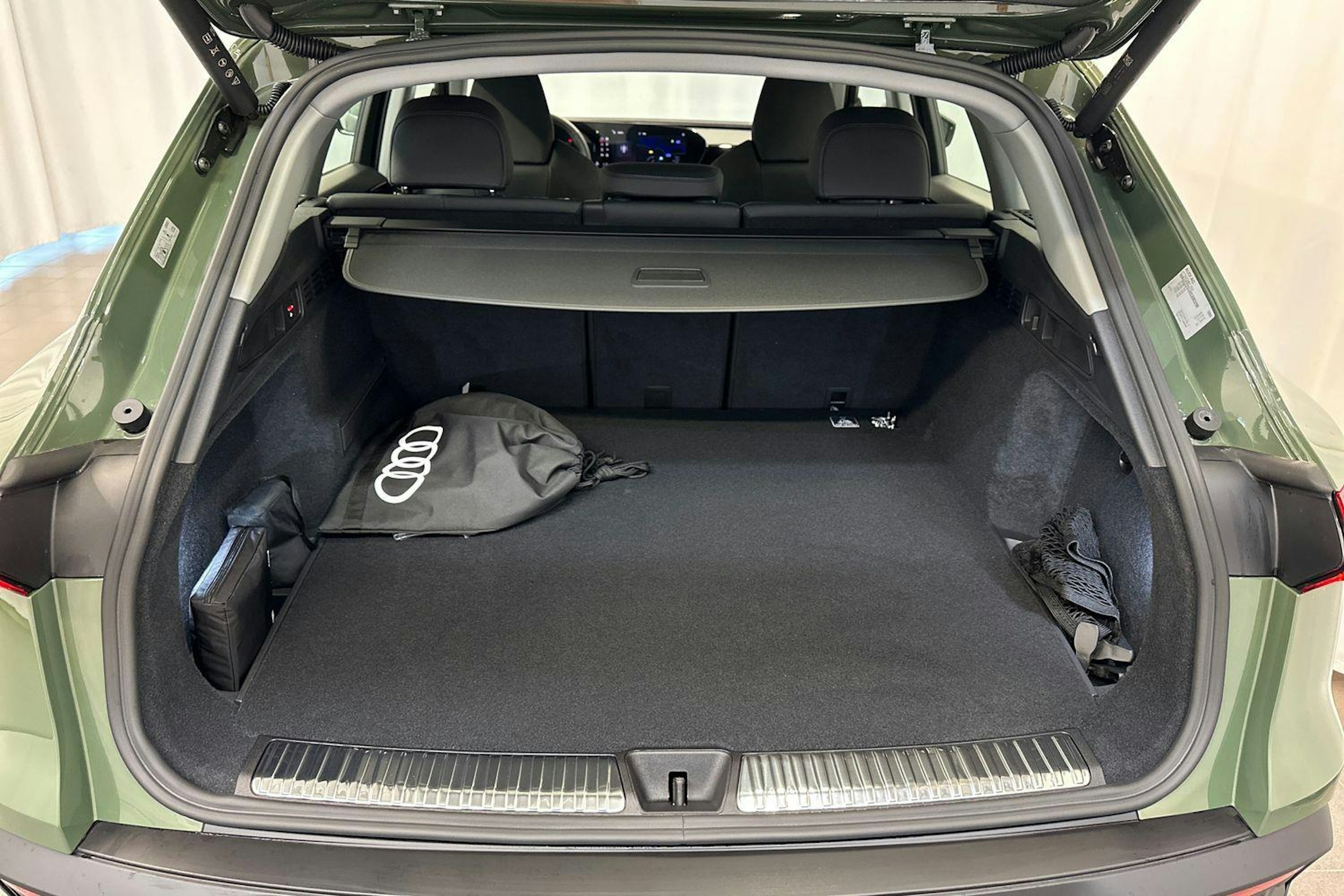 district vihreä Audi Q5 2025 kuva 5.