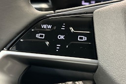 district vihreä Audi Q5 2025 kuva 9.