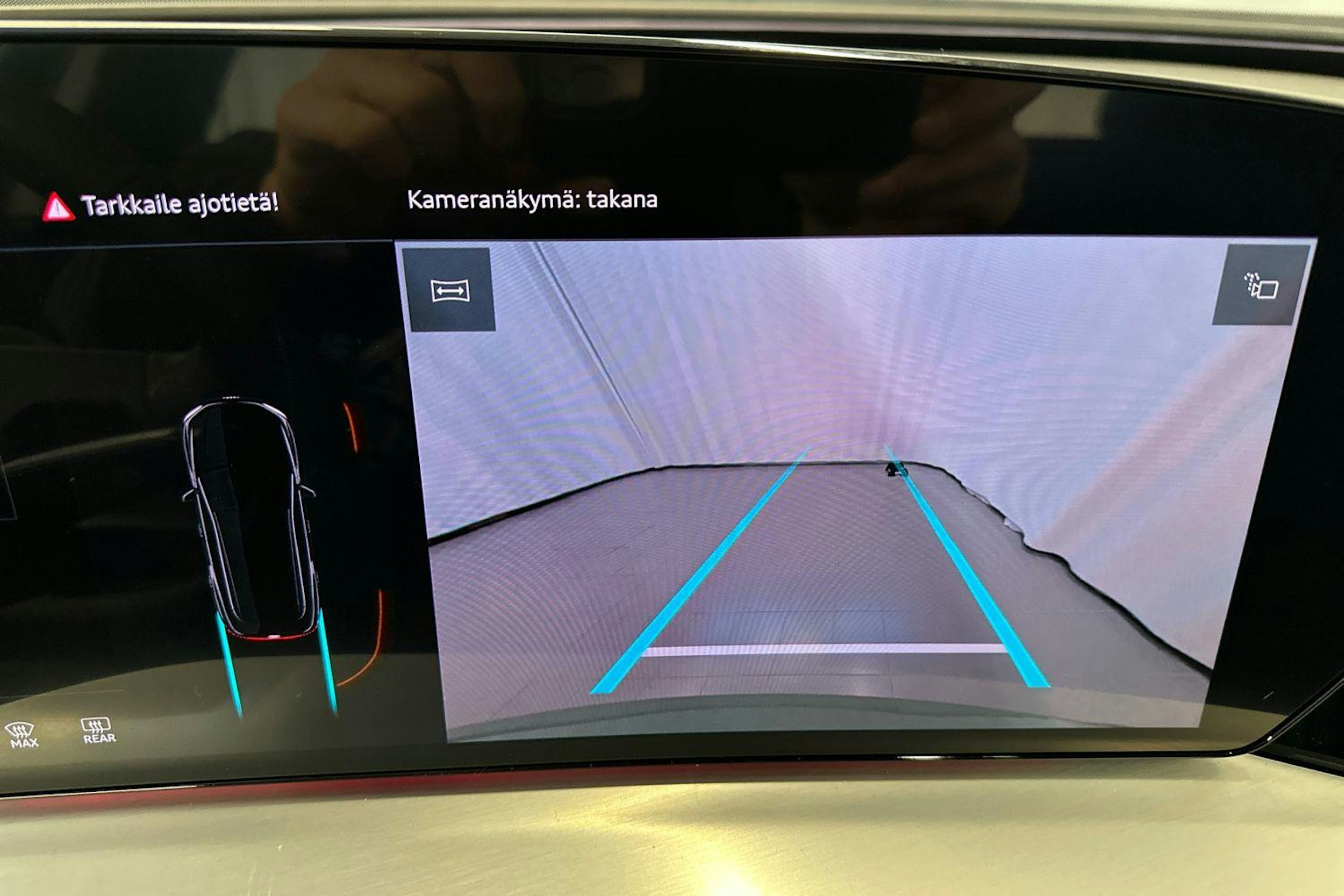 district vihreä Audi Q5 2025 kuva 11.