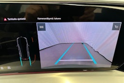 district vihreä Audi Q5 2025 kuva 11.