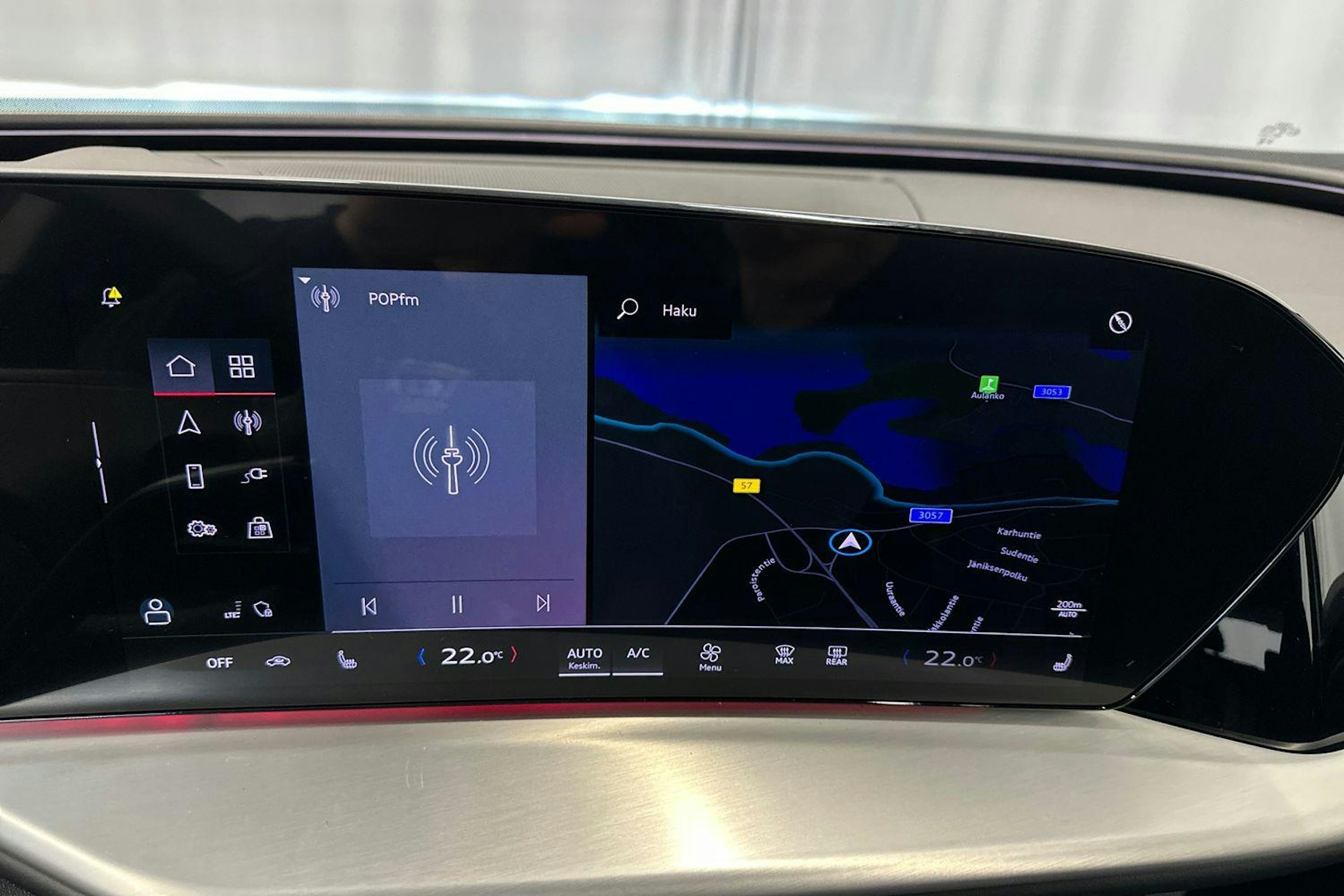 district vihreä Audi Q5 2025 kuva 13.