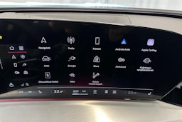 district vihreä Audi Q5 2025 kuva 14.