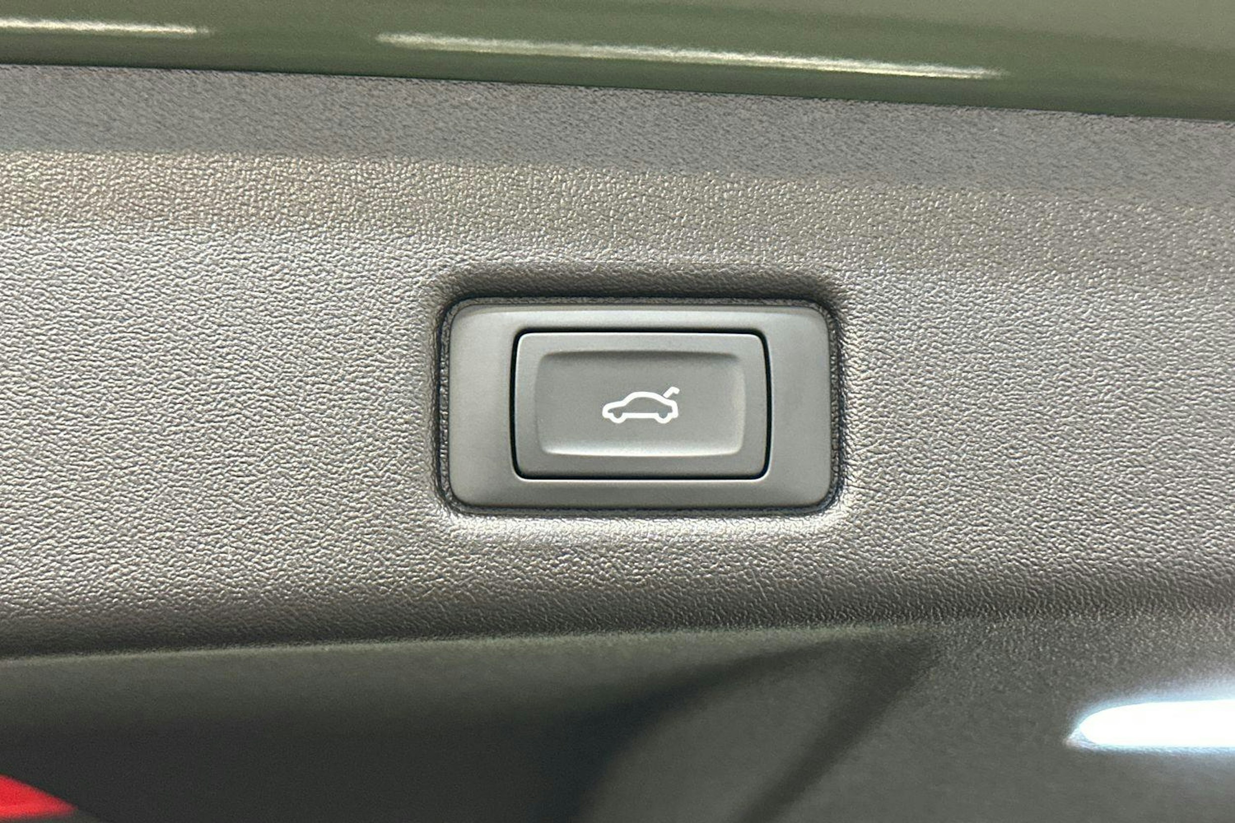 district vihreä Audi Q5 2025 kuva 17.