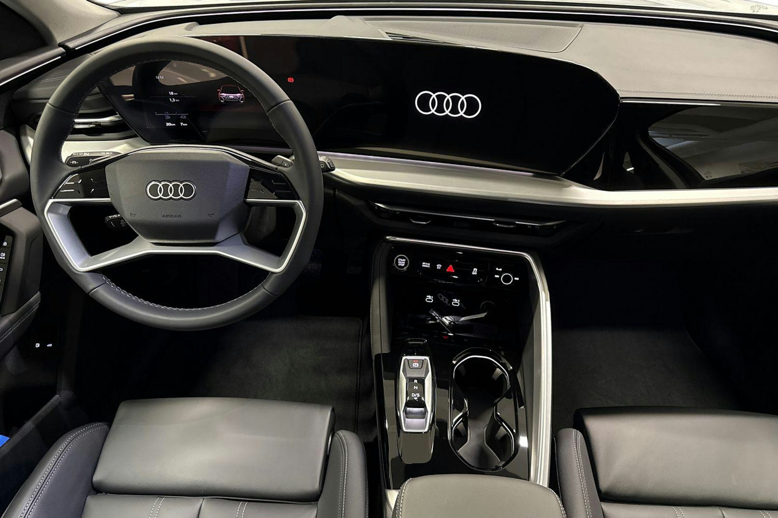 met. valkoinen Audi Q5 2025 kuva 7.