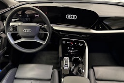 met. valkoinen Audi Q5 2025 kuva 7.