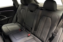 met. valkoinen Audi Q5 2025 kuva 8.