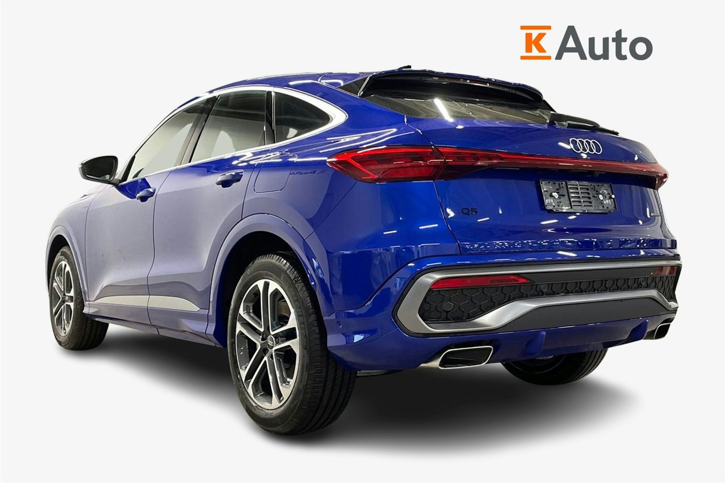 sininen Audi Q5 2025 kuva 2.