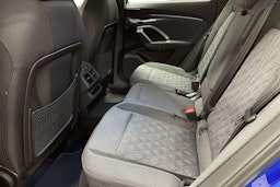 sininen Audi Q5 2025 kuva 8.