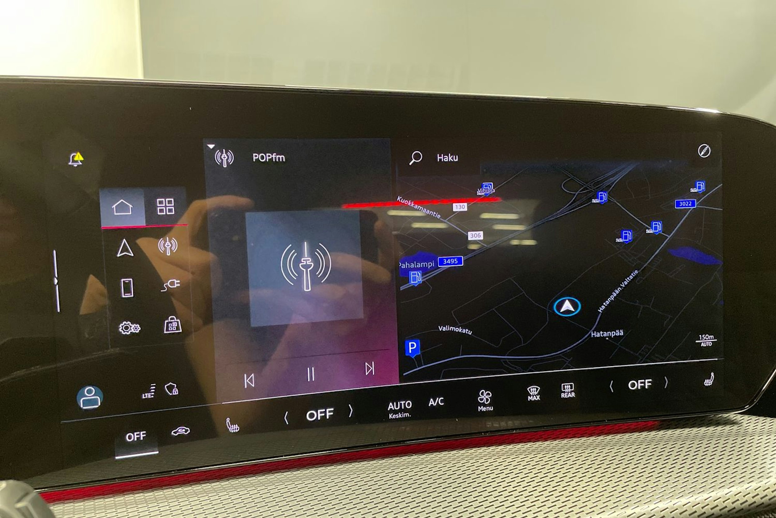 sininen Audi Q5 2025 kuva 13.