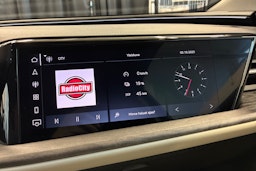 punainen Audi Q5 2025 kuva 13.