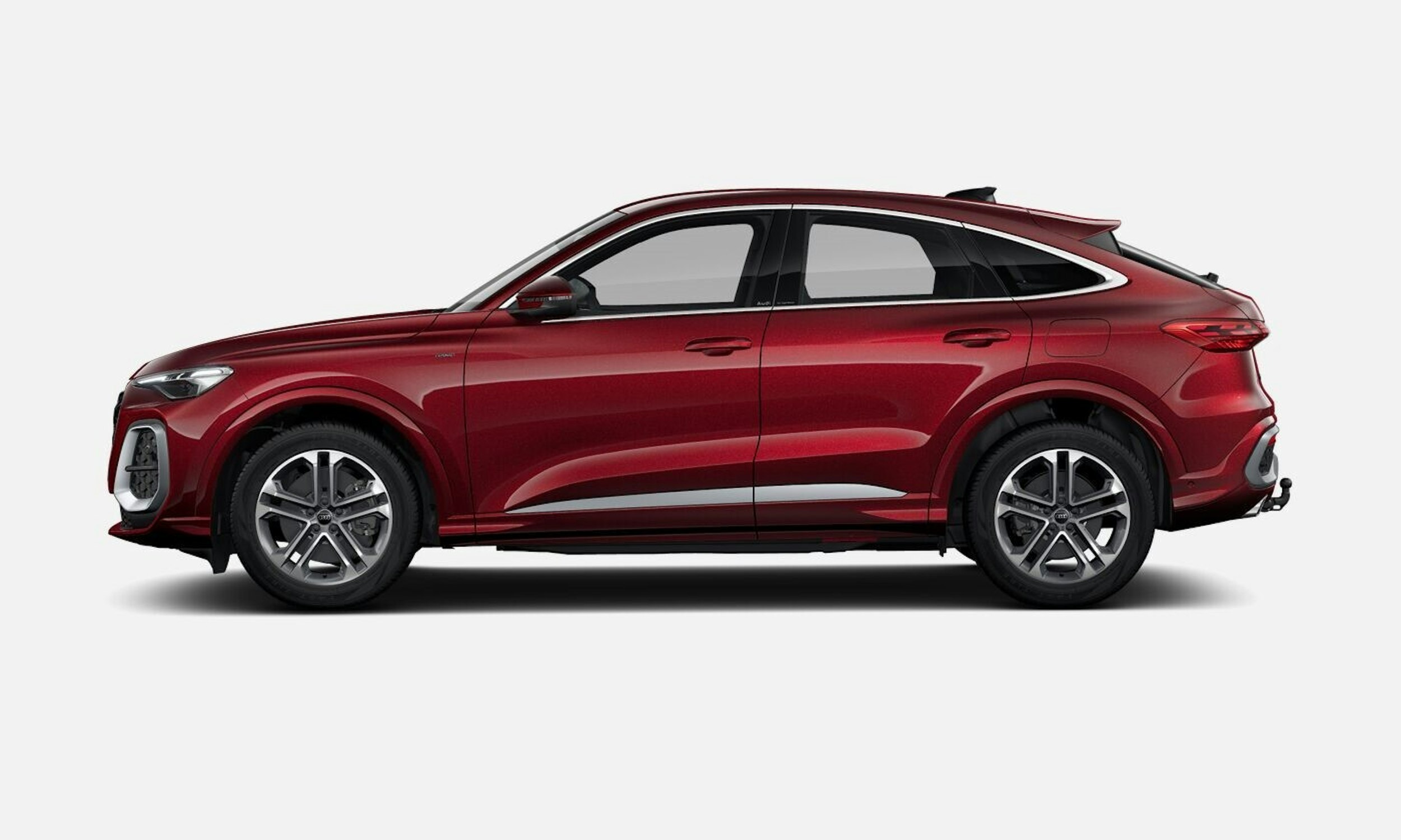 grenadine punainen Audi Q5 2025 kuva 6.