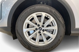 met. harmaa Audi Q5 2025 kuva 9.