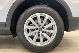 met. harmaa Audi Q5 2025 kuva 10.