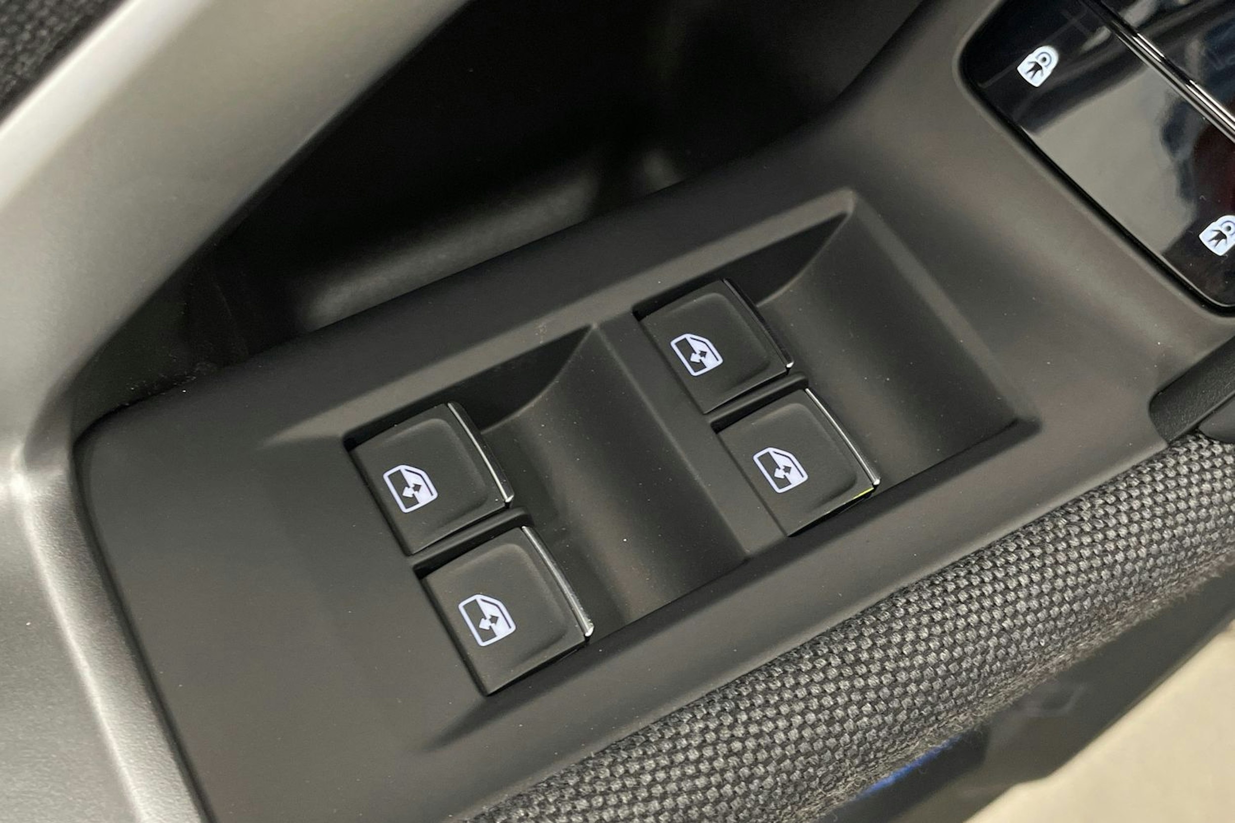 met. harmaa Audi Q5 2025 kuva 12.