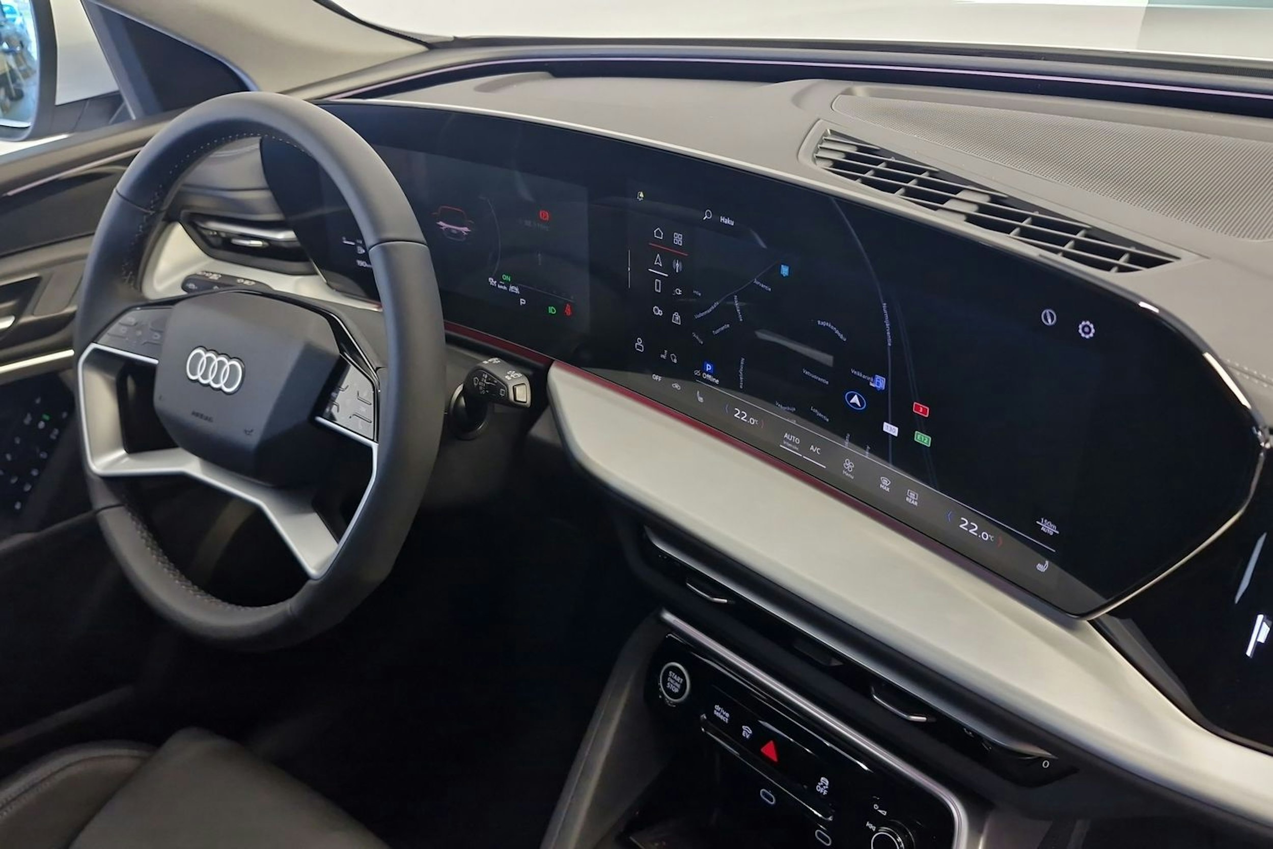 jäätikön valkoinen Audi Q5 2025 kuva 8.