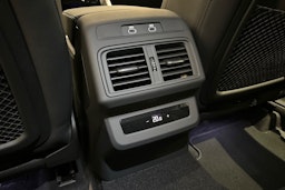 met. harmaa Audi Q5 2025 kuva 11.