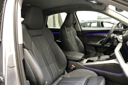 met. harmaa Audi Q5 2025 kuva 14.