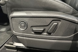 met. harmaa Audi Q5 2025 kuva 15.