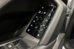 met. harmaa Audi Q5 2025 kuva 16.