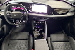met. sininen Audi Q5 2025 kuva 7.