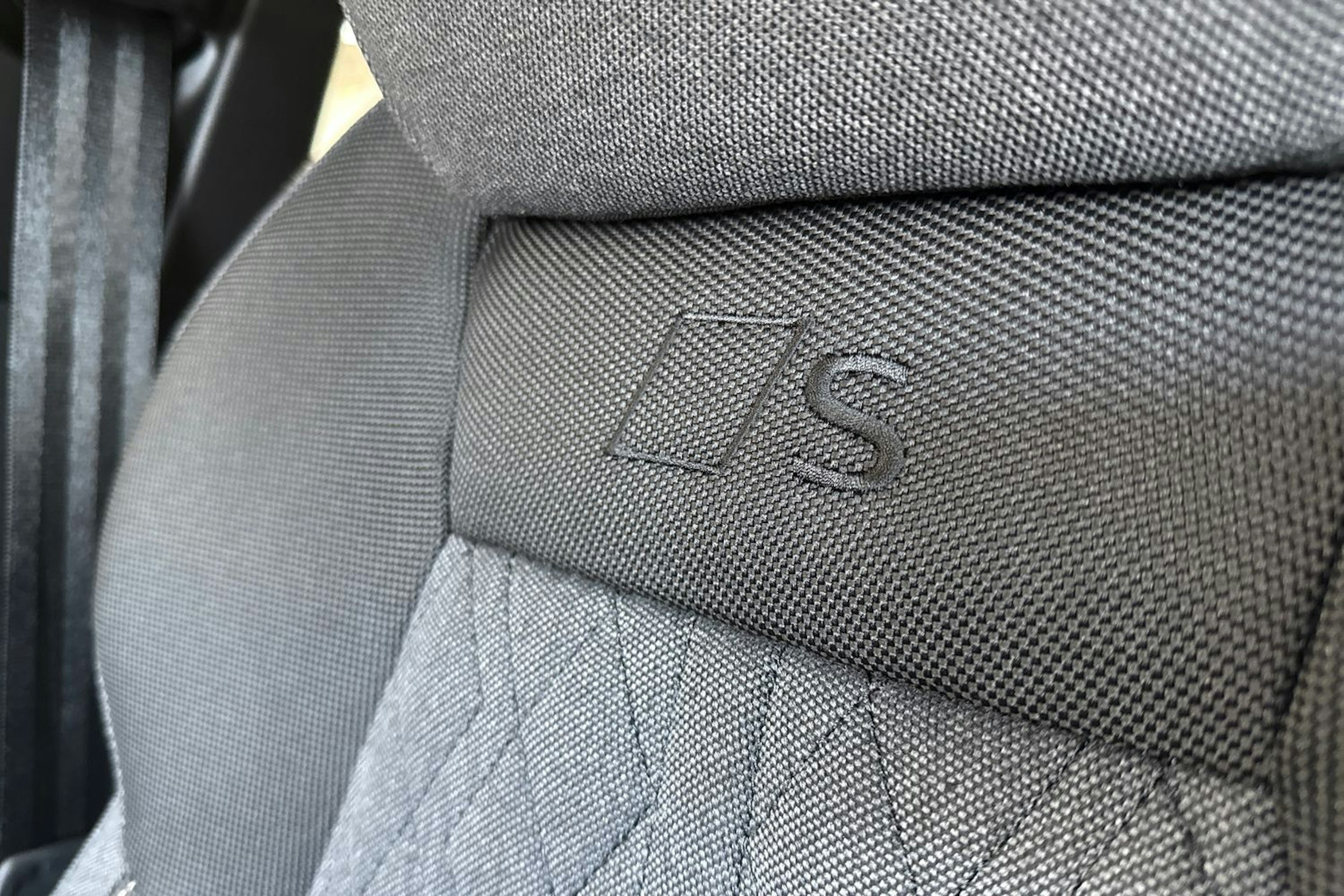 met. sininen Audi Q5 2025 kuva 20.
