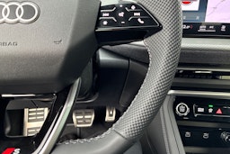 harmaa Audi Q5 2025 kuva 12.