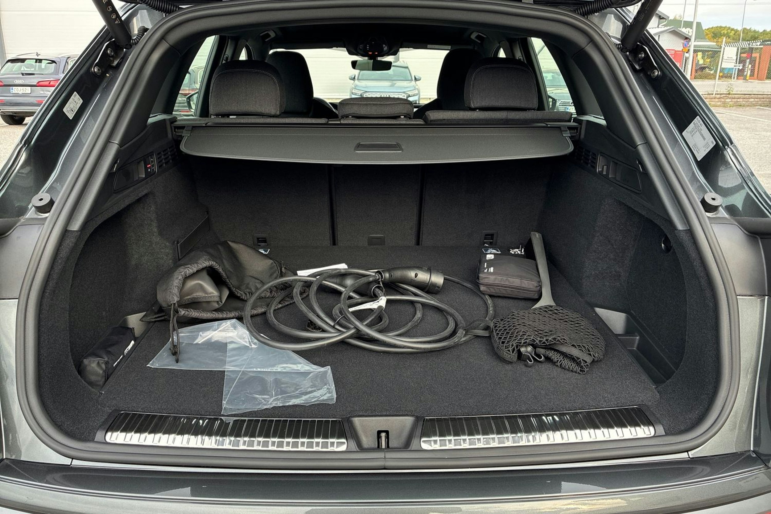 harmaa Audi Q5 2025 kuva 14.