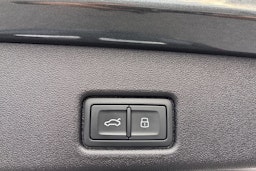 harmaa Audi Q5 2025 kuva 15.