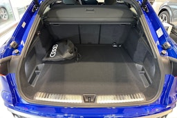 met. sininen Audi Q5 2026 kuva 11.