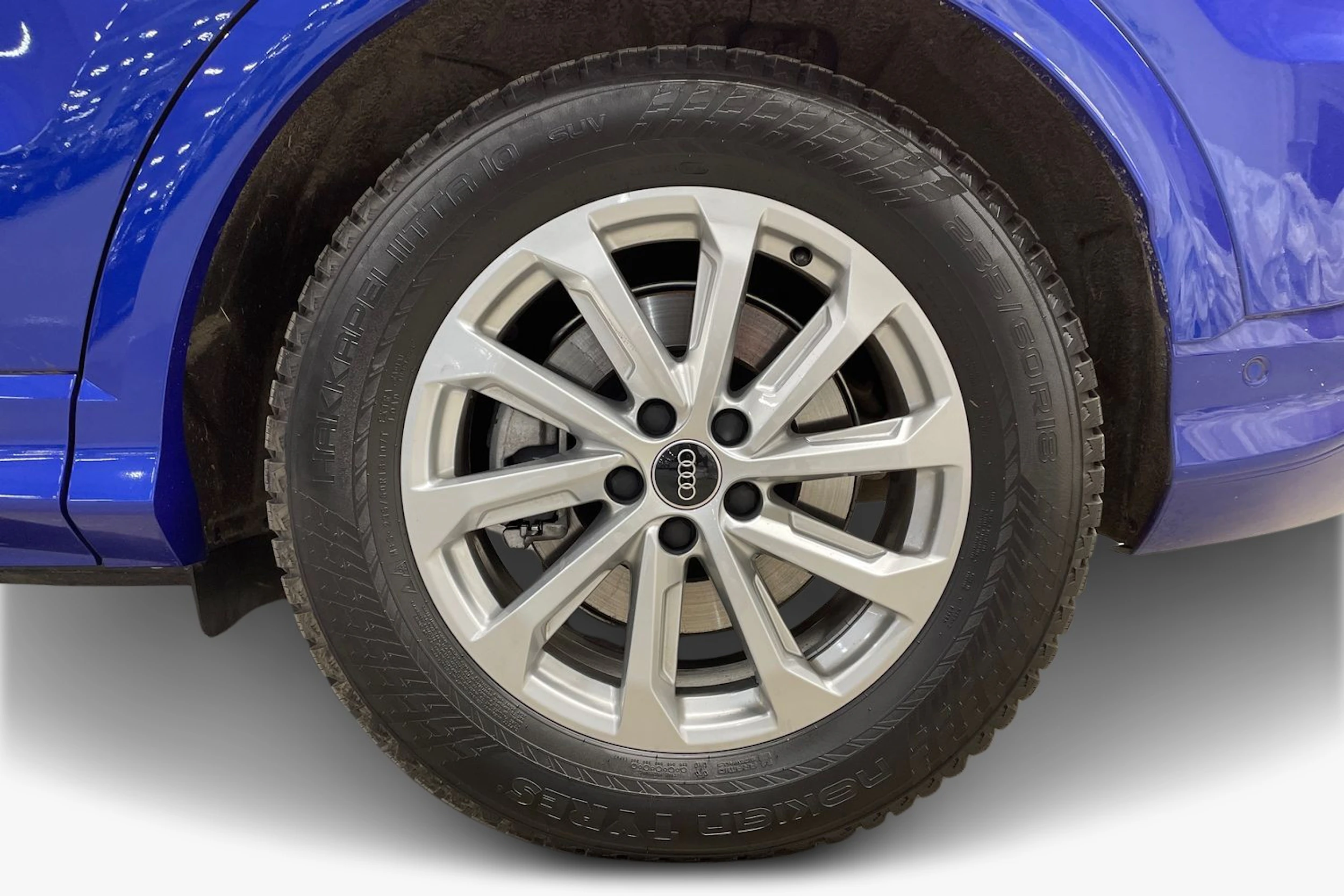 Sininen Audi Q5 2025 kuva 9.